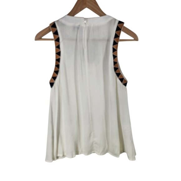 NEW Blue Rain‎ Francesca's White Sleeveless Top Triangle Design Size S - Picture 2 of 6